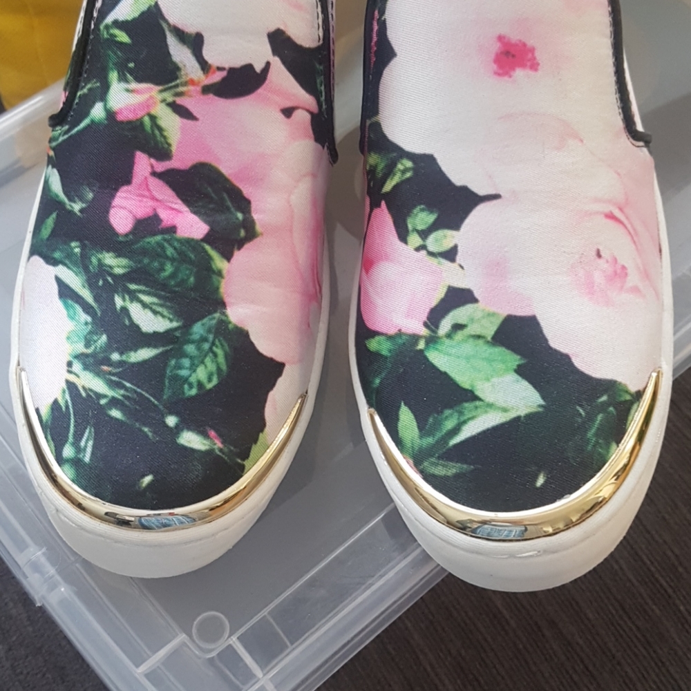 Gorgeous Slip on